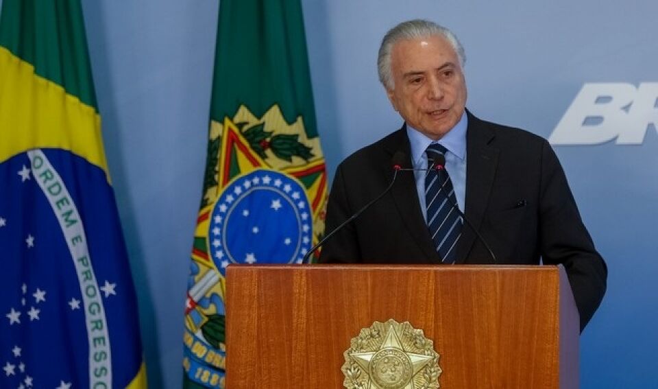 Temer e ministros se reúnem no Planalto para monitorar greve dos caminhoneiros