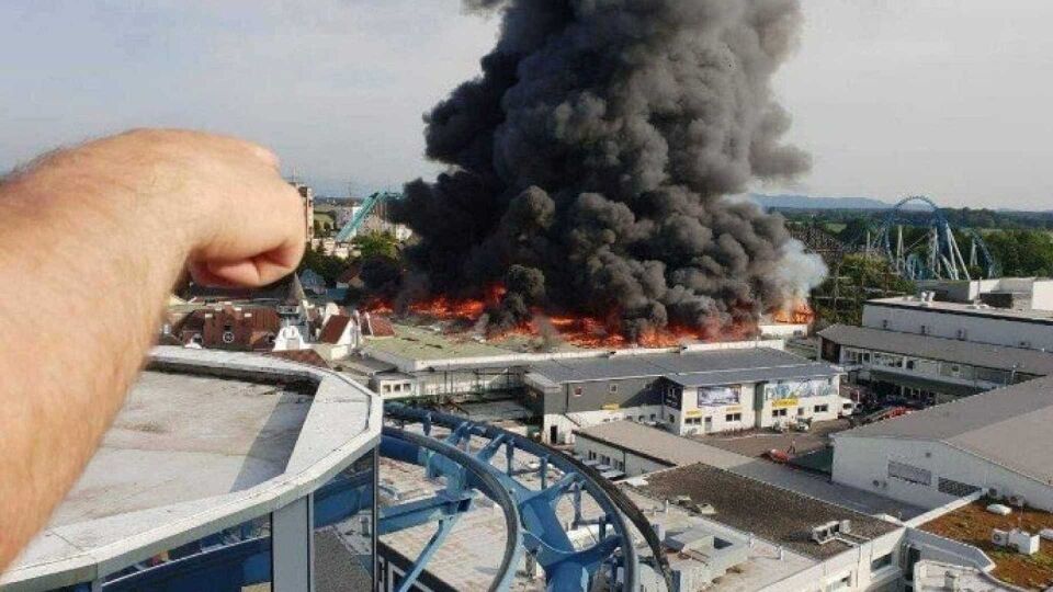 Incêndio provoca pânico no maior parque de diversões da Alemanha