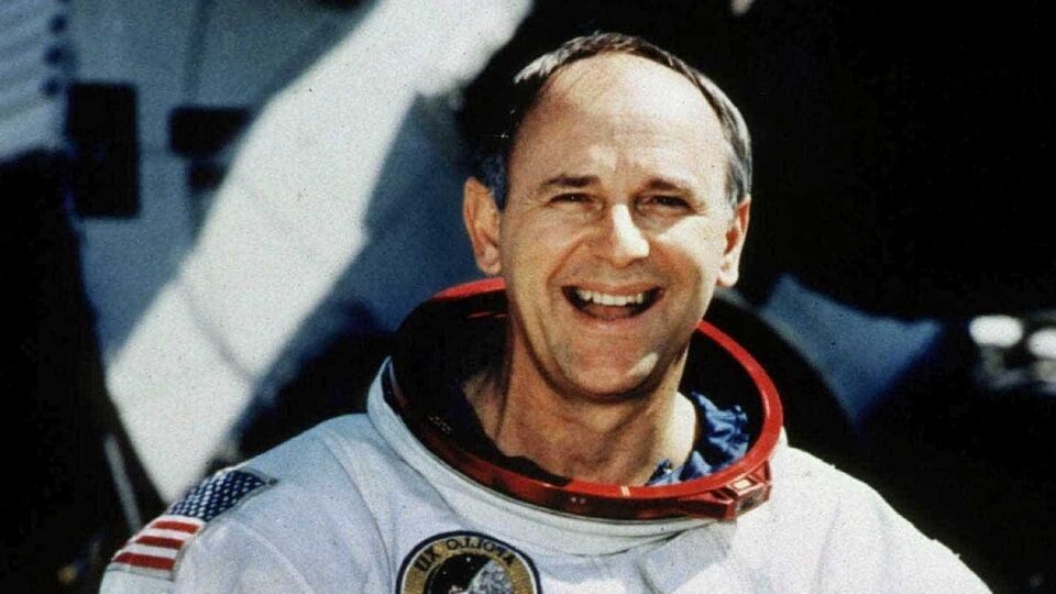 Morre Alan Bean, o quarto astronauta a pisar na Lua