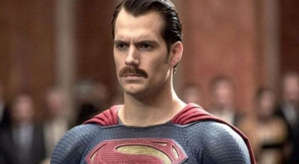 Vídeo faz paródia entre cinebiografia de Freddie Mercury e Superman de bigode