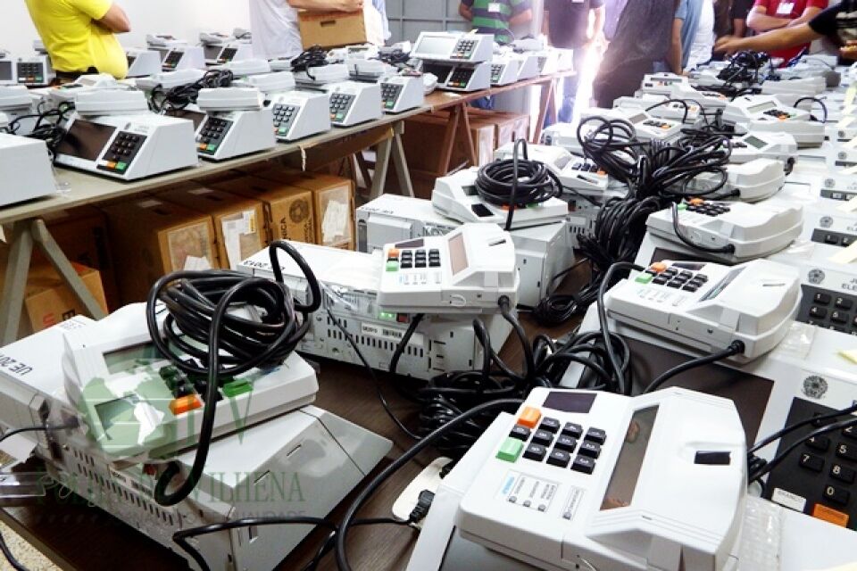 Mais de 200 urnas eletrônicas são lacradas em Vilhena para a eleição suplementar de domingo