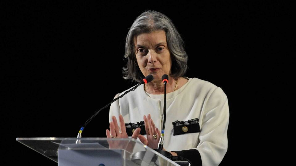 STF pauta ação que discute se Congresso pode instituir parlamentarismo