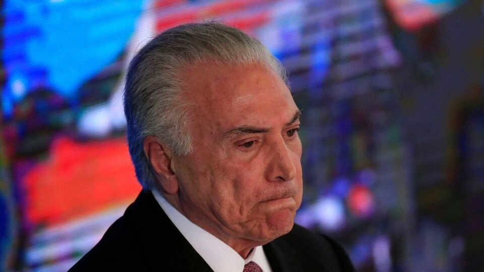 Temer sanciona reoneração com veto a isenção de imposto sobre diesel