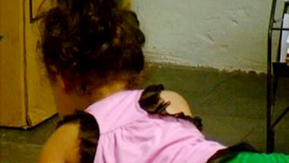 Avô é preso suspeito de abusar da neta de cinco anos