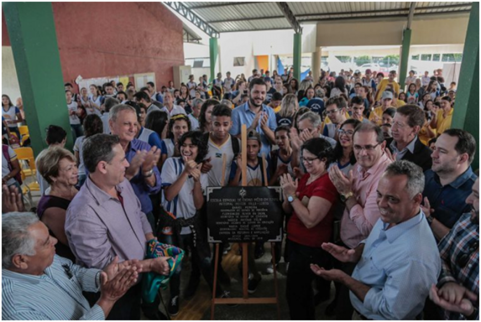 Escola Heitor Villa Lobos, de Ariquemes, é entregue reformada e ampliada