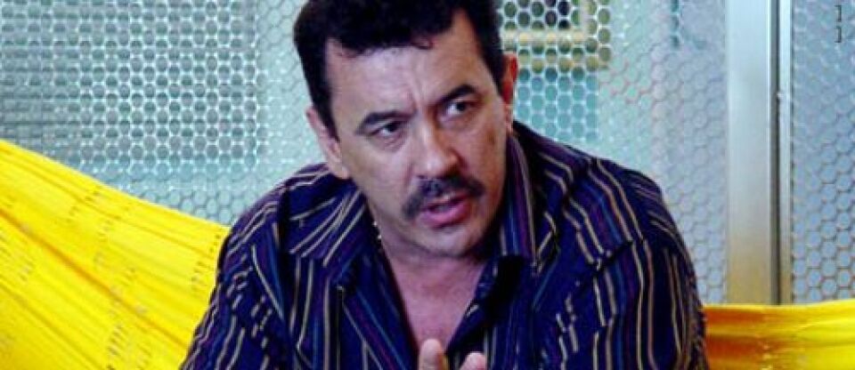 Foragido, Carlão de Oliveira pega mais 16 anos de cadeia por desvio de verba da Assembleia