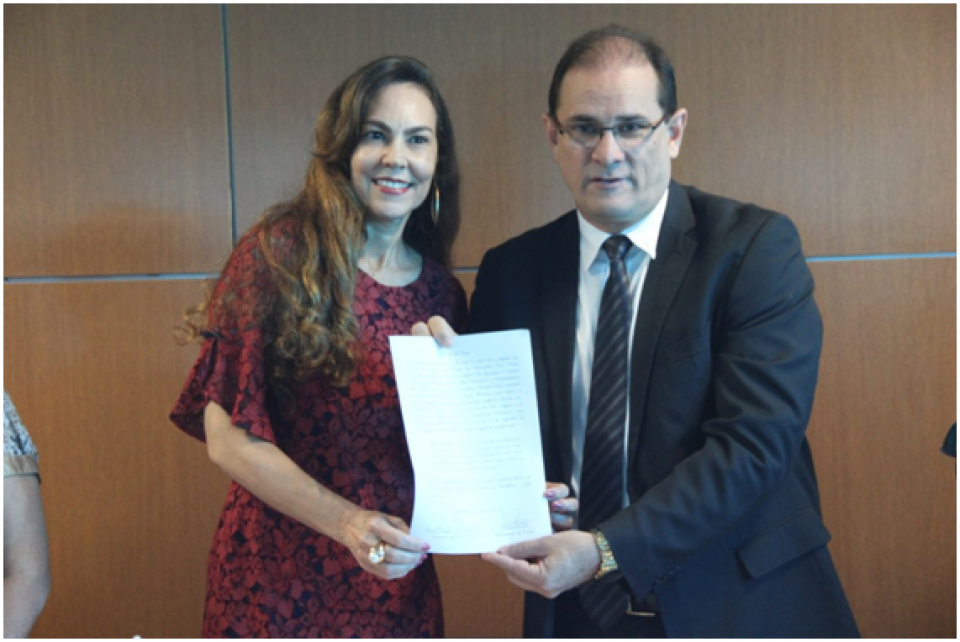 GOVERNO DANIEL –Nomeia professora Angélica para cuidar da Educação do Estado