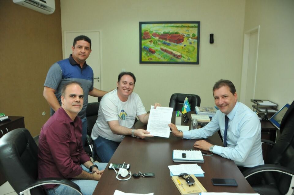 Prefeito garante que OSS não afetarão odontologistas que atuam na saúde do Município