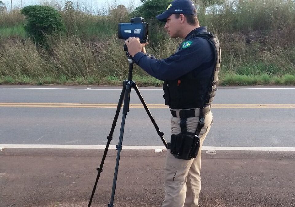 PRF flagra mais de 500 veículos com excesso de velocidade em Rondônia