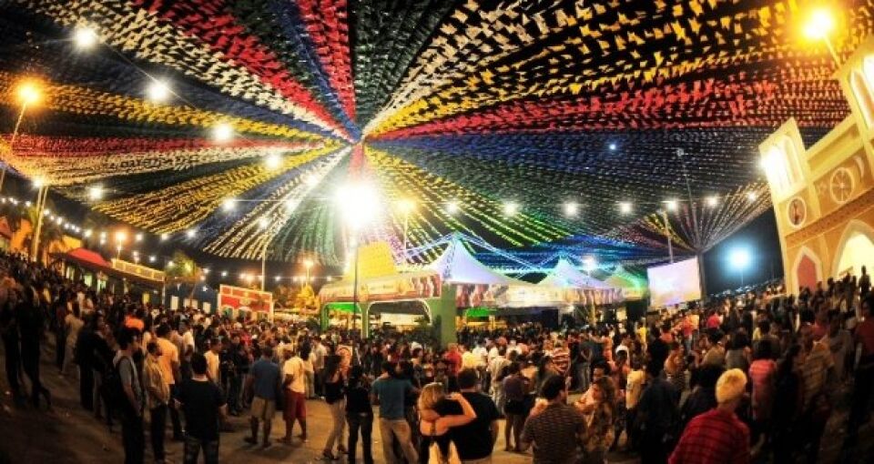 SÃO JOÃO TÁ CHEGANDO: Zona Leste já se prepara para festas juninas