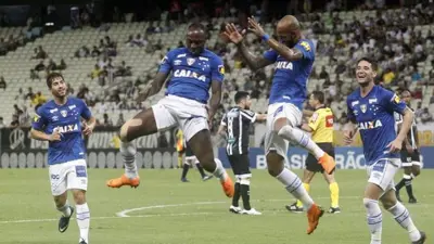 Cruzeiro emplaca 3ª vitória seguida, chega à vice-liderança do Brasileiro e deixa Ceará na lanterna