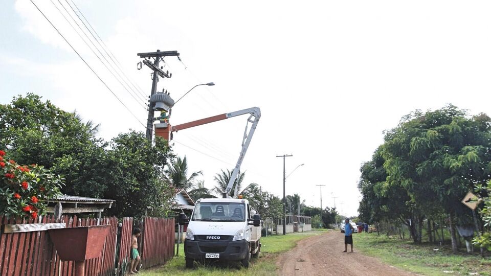 Mais duas comunidades rurais são atendidas com iluminação pela prefeitura de Porto Velho