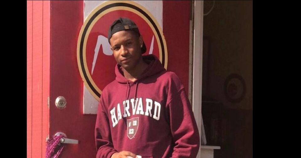 Jovem sem-teto supera humilhação e vai para Harvard