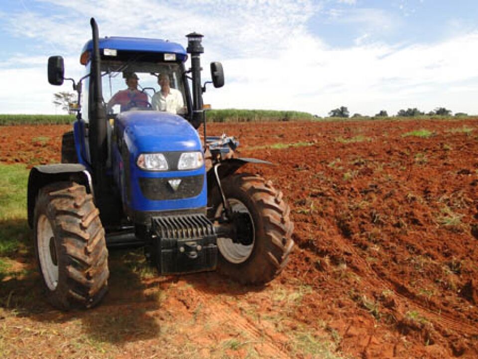 Prefeitos assinam convênios para repasse de patrulhas mecanizadas e agrícolas em Porto Velho