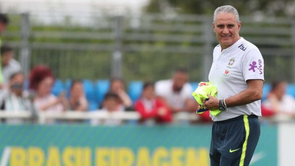 Após pancada de Casemiro, Fred não treinou com a seleção nesta sexta