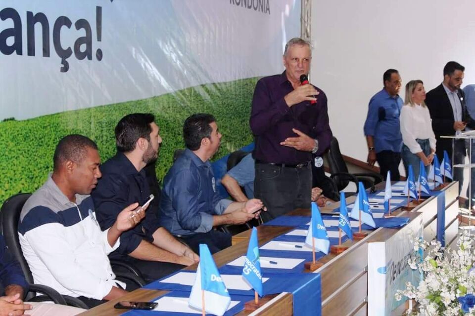 DEM aponta candidatos, defende família e propõe o resgate da ética