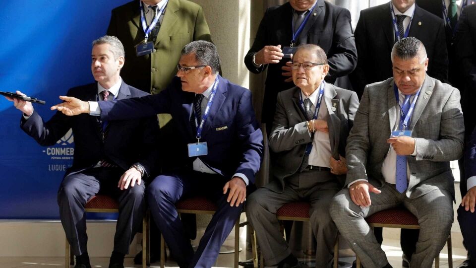 Presidente da CBF manda Fifa preparar a taça para o Brasil