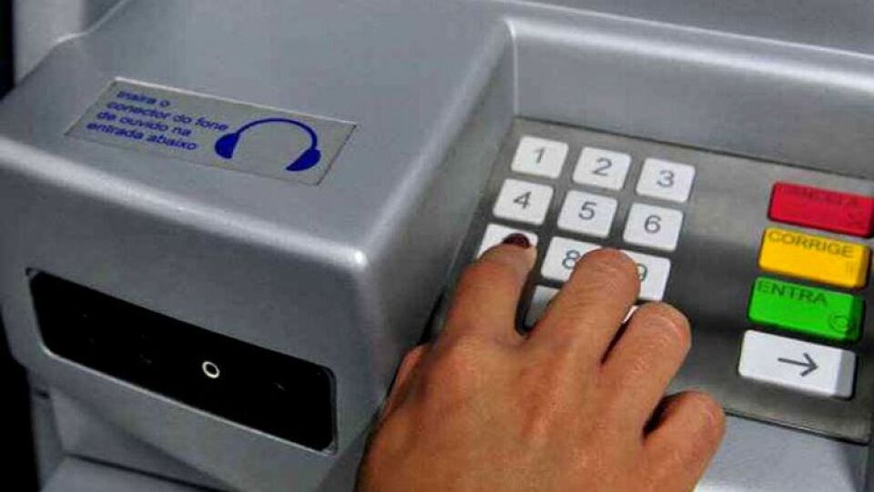 Bancos alteram horário de atendimento durante jogos do Brasil na Copa