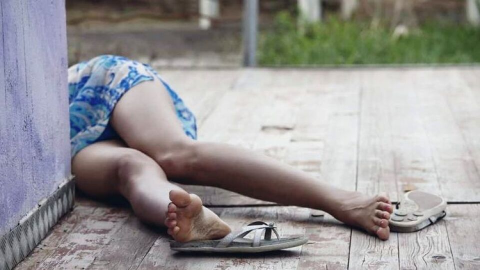 Mulher fica desacordada após ser espancada por marido