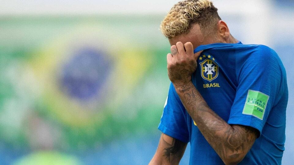 Após gol, Neymar posta ‘textão’ na internet: ‘Falar até papagaio fala’