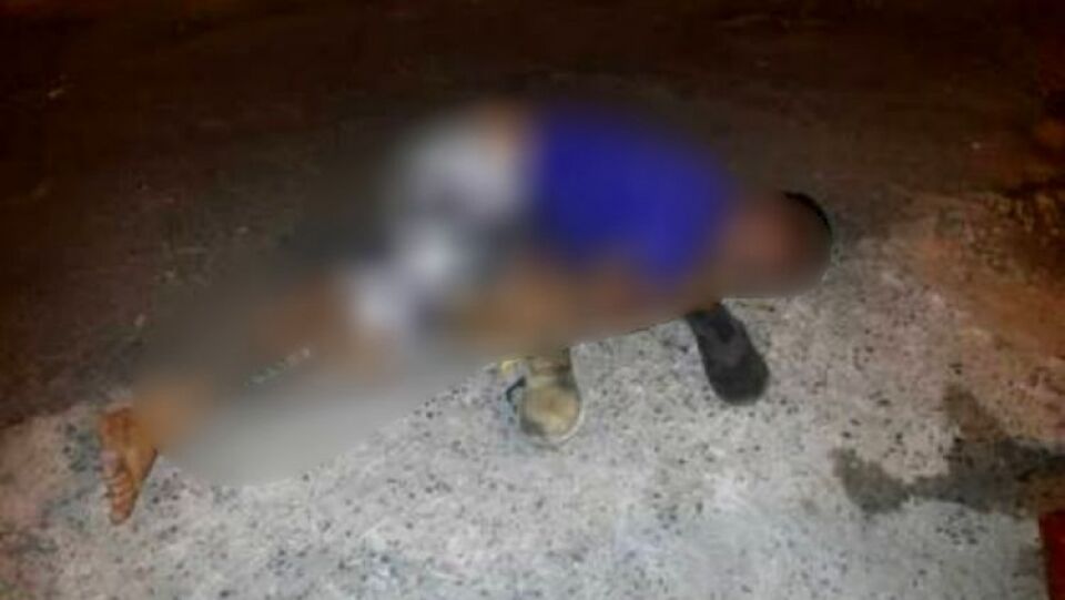 Homem tem braço quebrado a pauladas ao ser acusado de crime