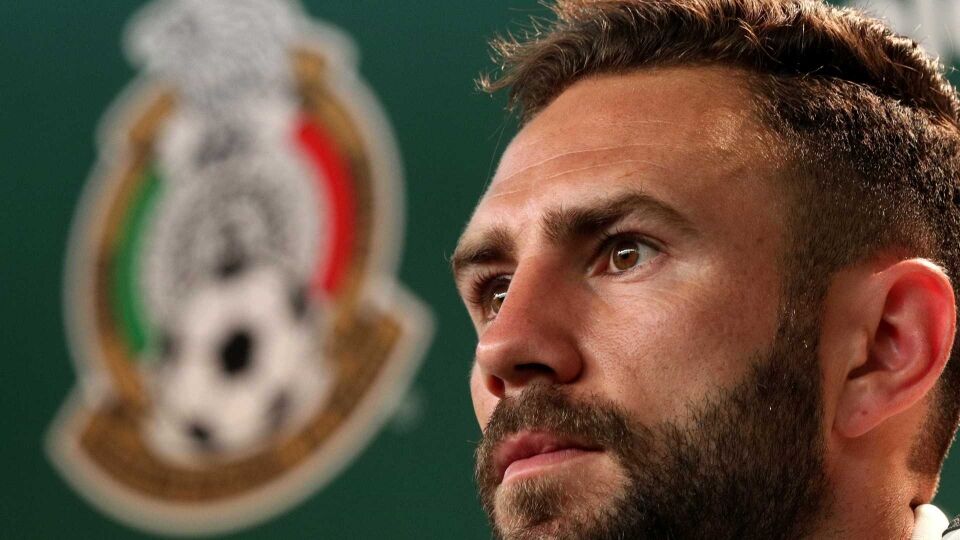 'Não se ganha com o nome', diz meia mexicano sobre Brasil