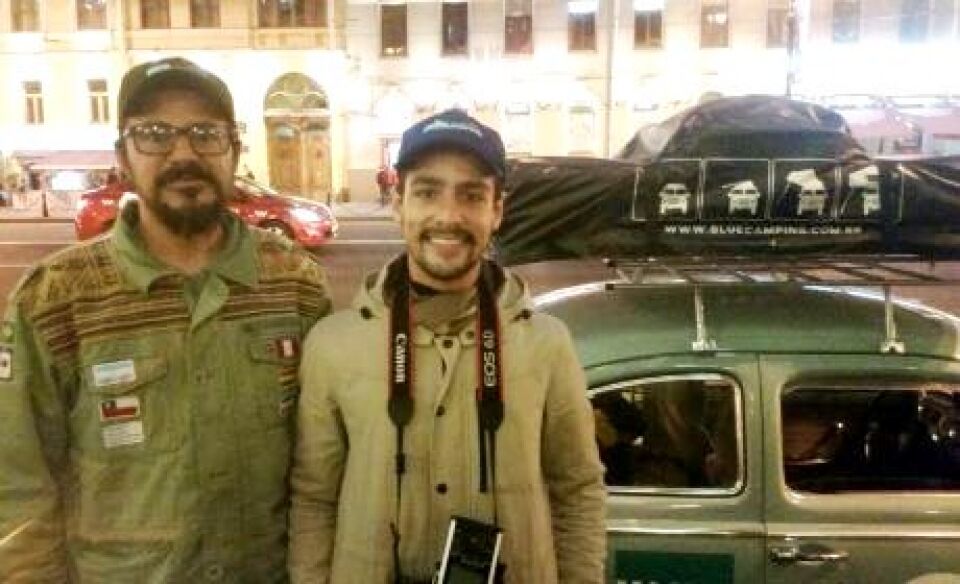 Jornalistas brasileiros viajaram num fusca 68 para a Copa na Rússia