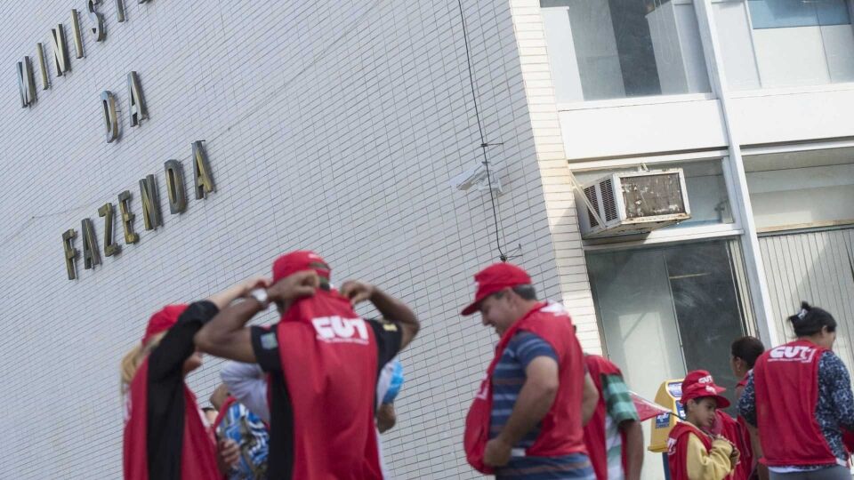 Supremo mantém fim do imposto sindical obrigatório