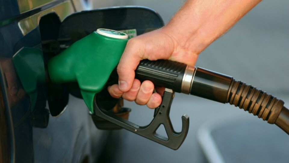 Preço do diesel tem 4ª queda seguida, mas não chega ao consumidor