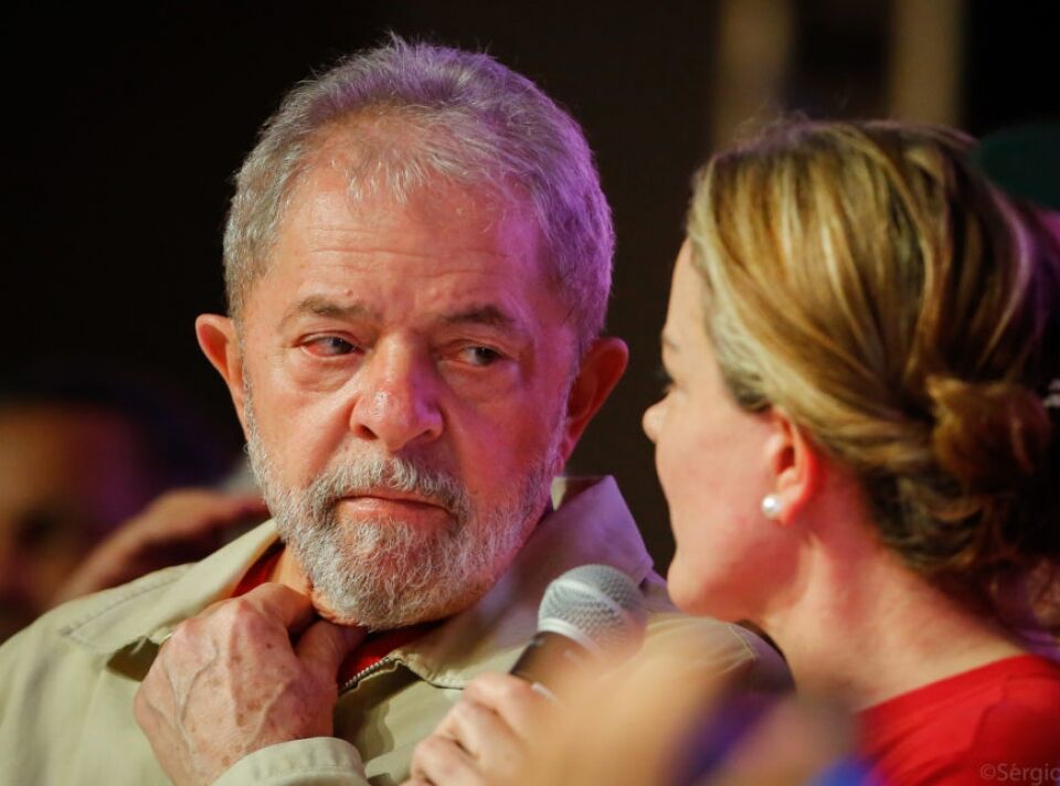Lula critica decisões do Supremo e reafirma candidatura