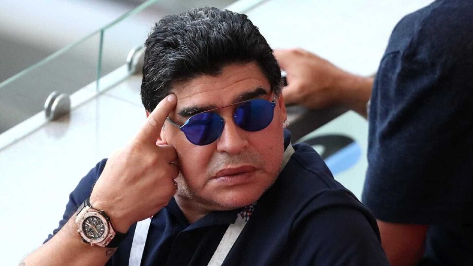 Maradona elogia Tite e diz que Brasil está ‘a caminho do título’
