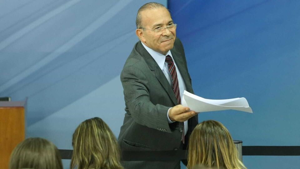 Eliseu Padilha é nomeado ministro interino do Trabalho