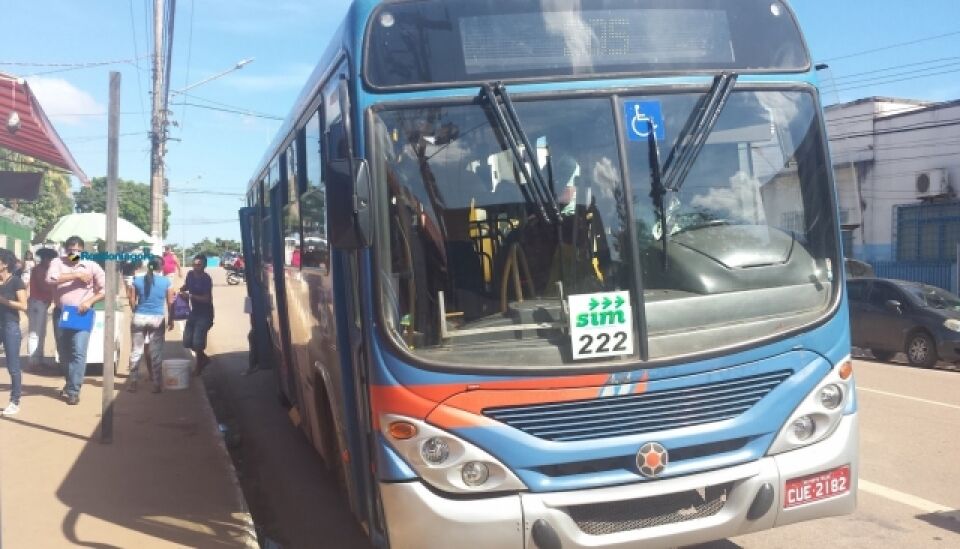 Ônibus voltam a funcionar e Sitetuperon diz que vai exigir que Semtran fiscalize táxi compartilhado