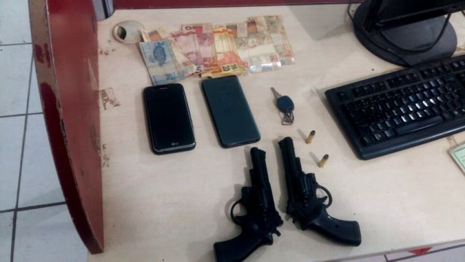 Polícia prende três suspeitos por roubo e receptação na Leste