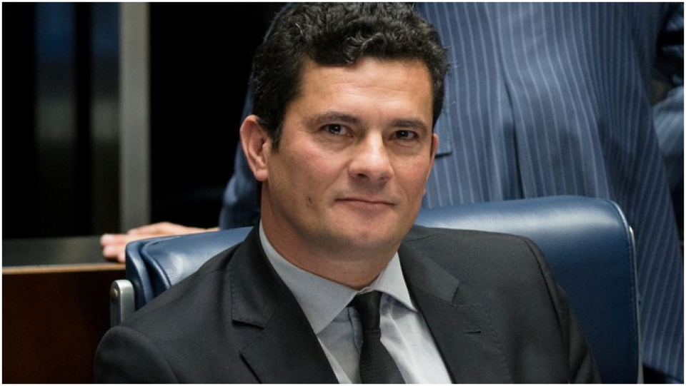 Gleisi e Requião espalham ‘fakenews’ dizendo que Moro estava em Portugal, mas ele estava em Curitiba quando impediu que Lula escapasse
