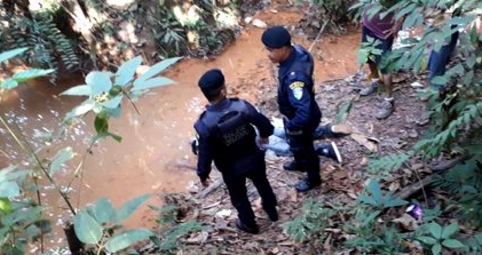 Peça-chave na elucidação da morte de professor esquartejado, homossexual é achado em riacho
