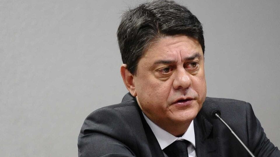 Deputados mantiveram habeas corpus de Lula sob 'segredo de estado'