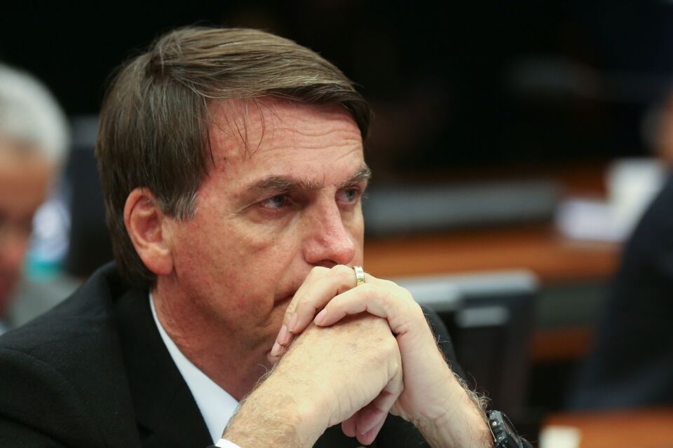 Bolsonaro chora antes de ser confirmado candidato do PSL à Presidência
