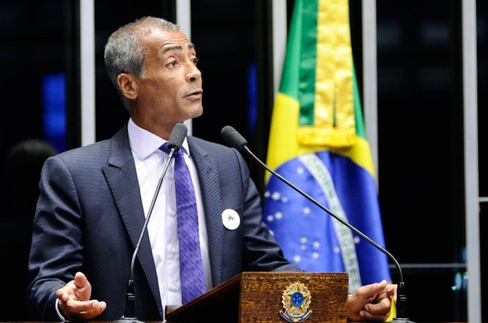 Romário lidera para o governo do Rio e é o único com menos de 50% de rejeição