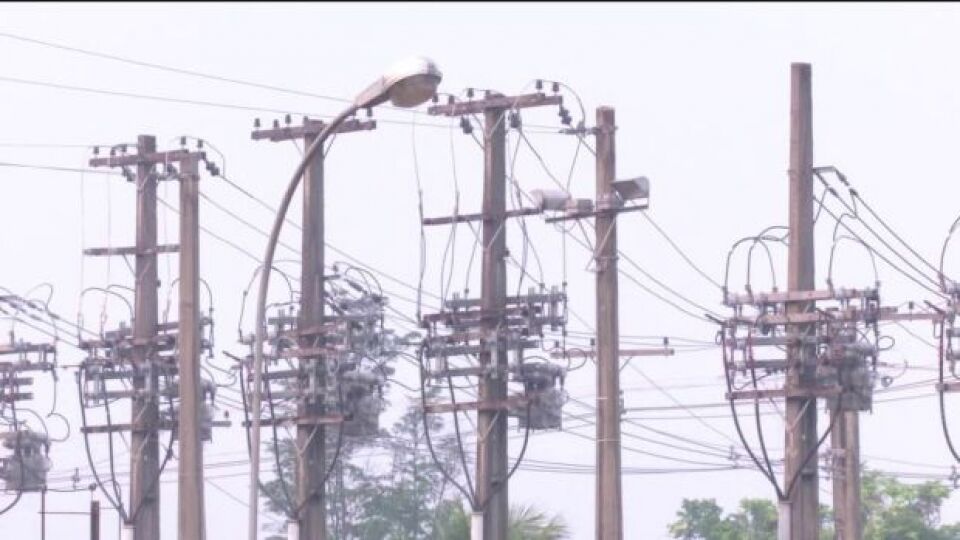 Cinco das seis distribuidoras de energia que serão leiloadas descumprem parâmetros de qualidade, diz Aneel
