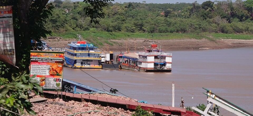 Com a secura do Rio  Madeira em Porto Velho navegações começam a sofrer restrições