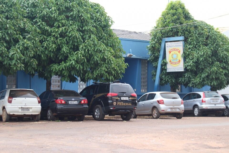 Bancário ajudava quadrilha a tirar dinheiro do banco