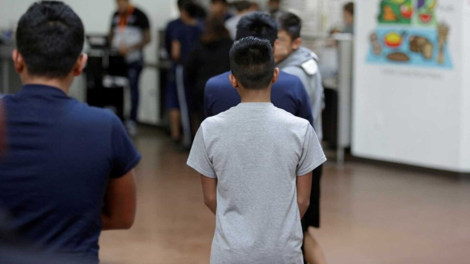 Dez crianças brasileiras ainda permanecem em abrigos nos EUA