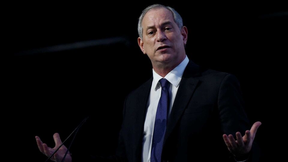 Manuela seria uma boa presidenta, quanto mais uma boa vice, diz Ciro