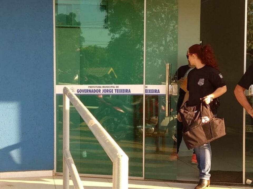 100 policiais de 9 cidades de Rondônia caçam bandidos que tentaram matar radialista