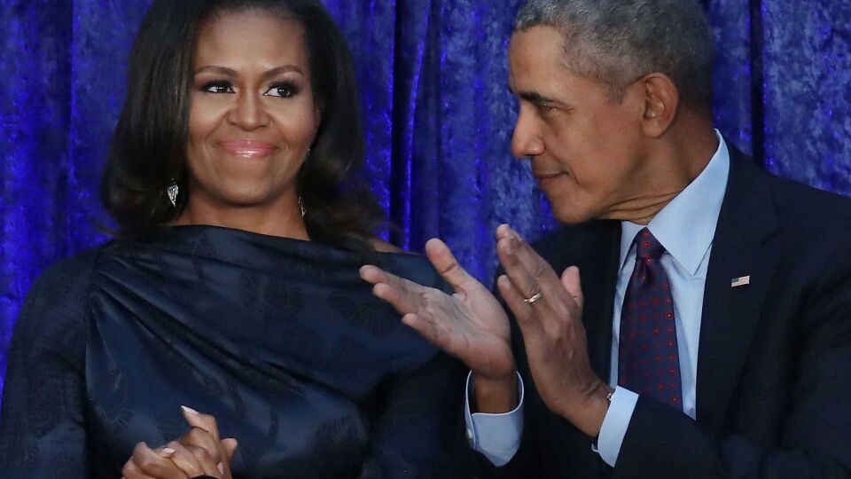 Casal Obama é flagrado dançando muito em show de Beyoncé e Jay-Z