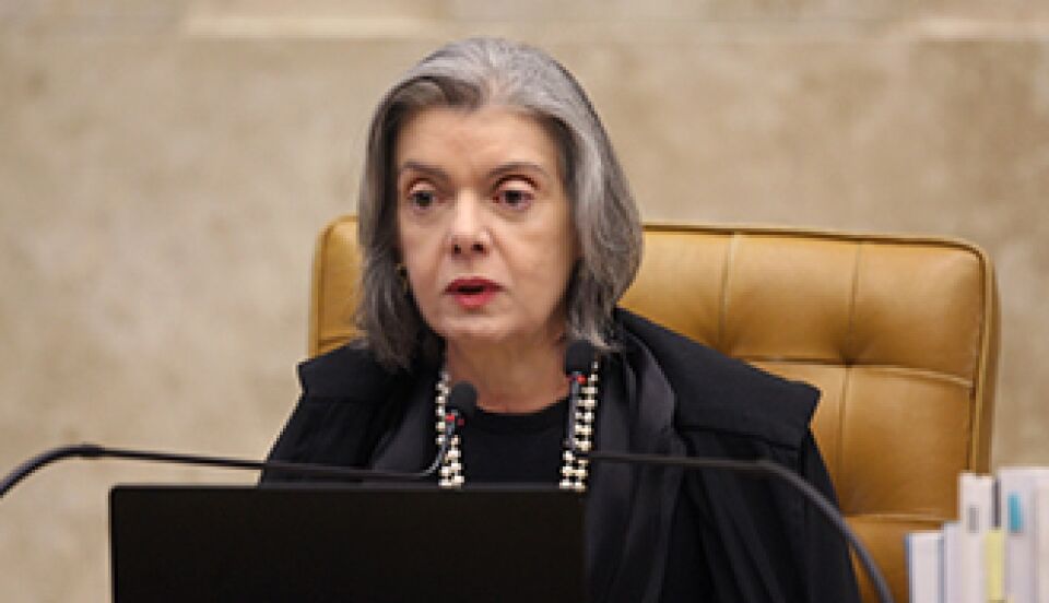 Ministra Cármen Lúcia diz que “é absolutamente inaceitável qualquer forma de descumprimento ou de desavença com o que a Justiça venha a determinar”