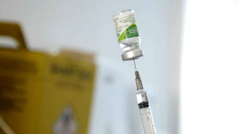 Vacinação contra poliomielite e sarampo começa nesta segunda