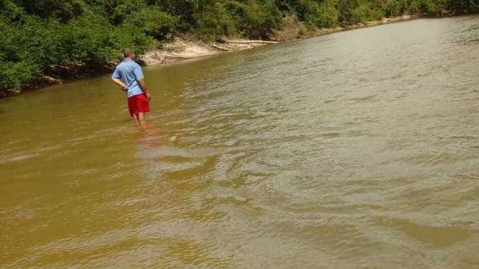 Meninas tentam salvar irmã de afogamento, mas três delas morrem