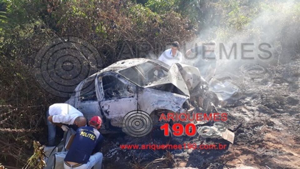Bebê e dois adultos morrem carbonizados após acidente na BR-364,em RO